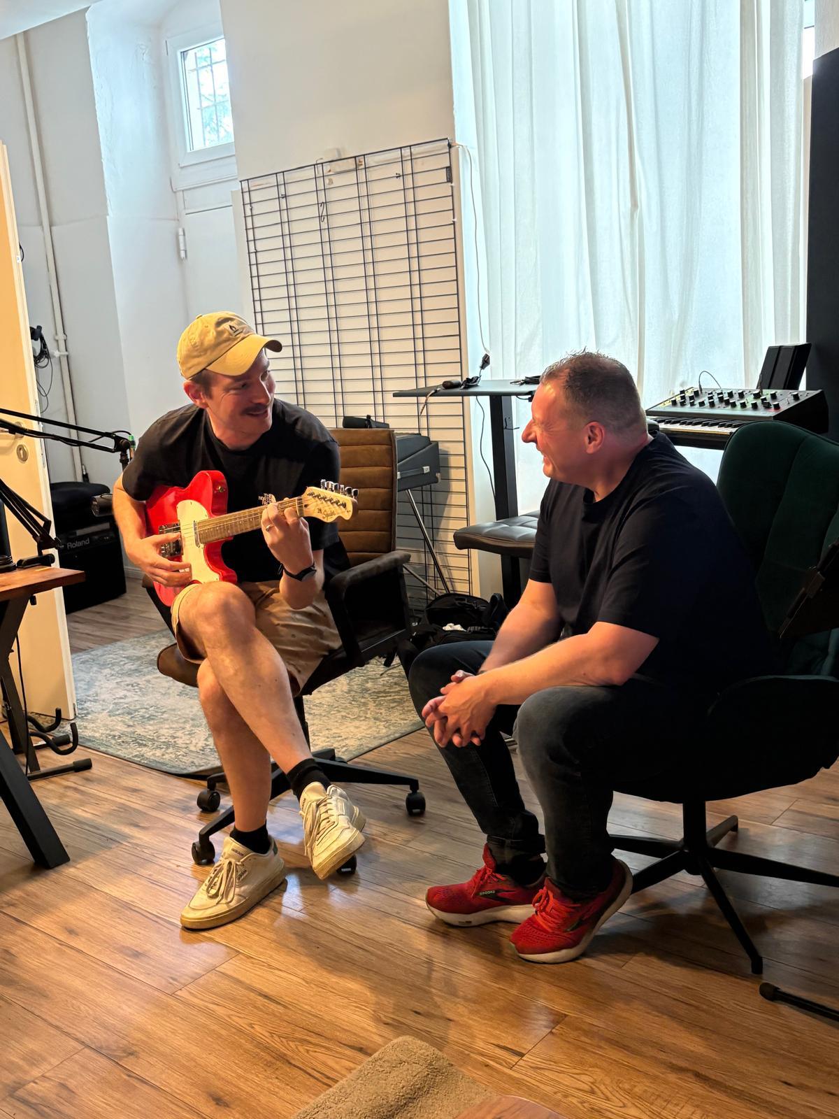Zwei Musiker im Studio – Take für Take
